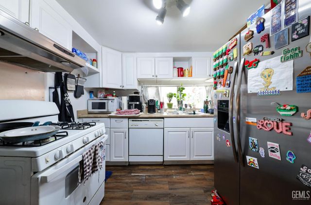 1017 Curtis Drive, Bakersfield, CA 93307