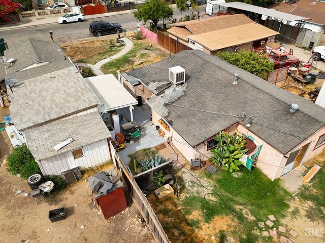 1017 Curtis Drive, Bakersfield, CA 93307