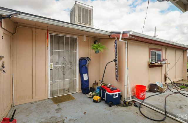 1017 Curtis Drive, Bakersfield, CA 93307