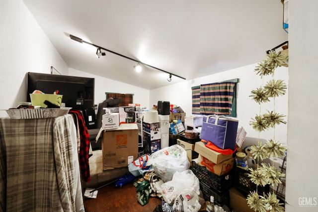 1017 Curtis Drive, Bakersfield, CA 93307