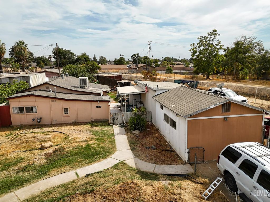 1017 Curtis Drive, Bakersfield, CA 93307