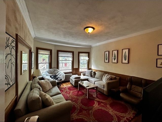 52 Lanark Rd 1, Boston, MA 02135