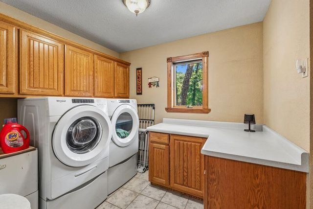 960 S Wayfare TRAIL, Summit, WI 53066