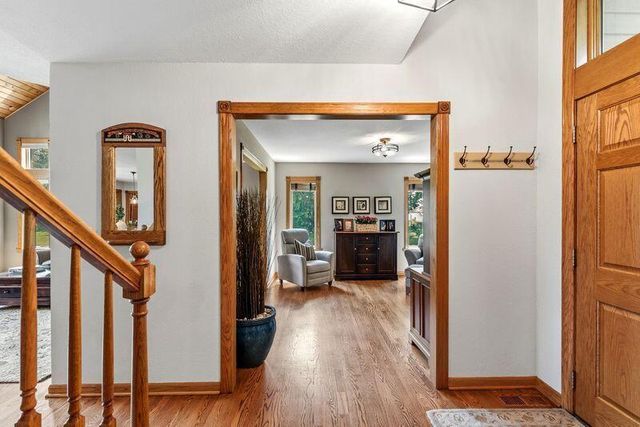960 S Wayfare TRAIL, Summit, WI 53066