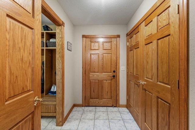 960 S Wayfare TRAIL, Summit, WI 53066