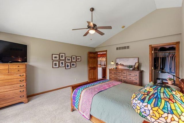 960 S Wayfare TRAIL, Summit, WI 53066