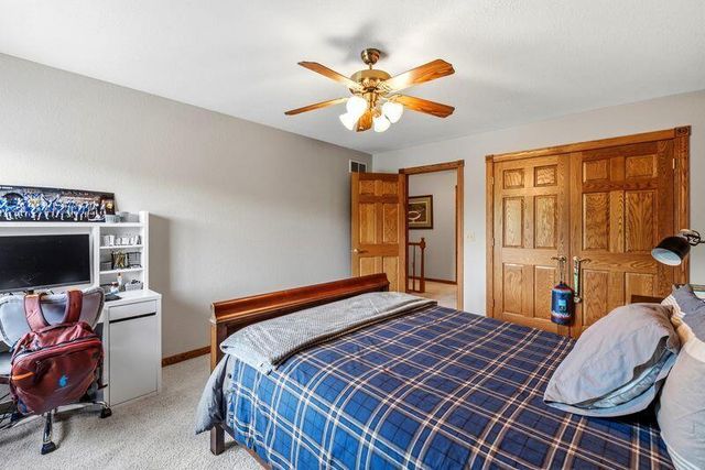 960 S Wayfare TRAIL, Summit, WI 53066