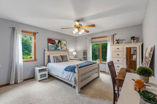 960 S Wayfare TRAIL, Summit, WI 53066