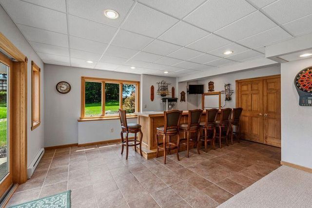 960 S Wayfare TRAIL, Summit, WI 53066