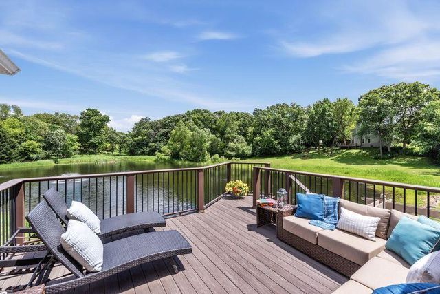 960 S Wayfare TRAIL, Summit, WI 53066