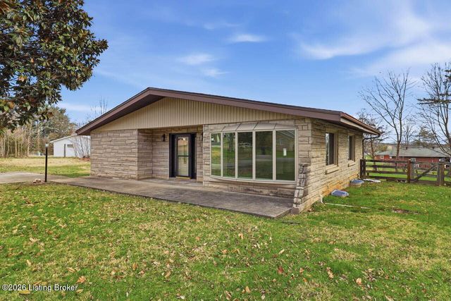 190 N Forrest Rd, Radcliff, KY 40160