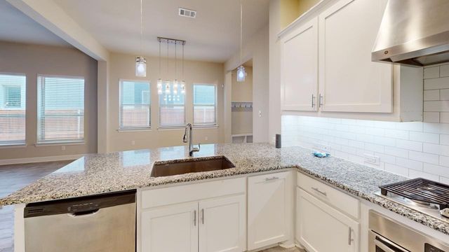 4404 Blue Holly Boulevard, Arlington, TX 76005