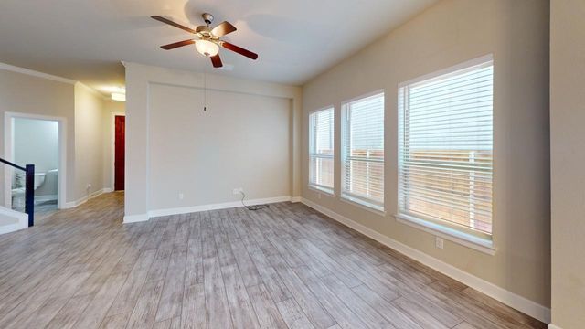 4404 Blue Holly Boulevard, Arlington, TX 76005