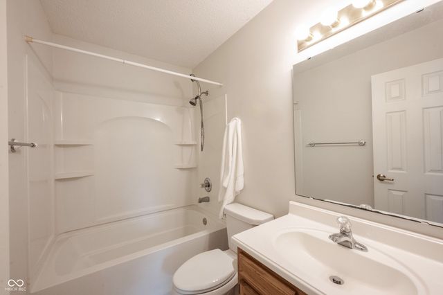 12853 Longleaf Lane, Fishers, IN 46038