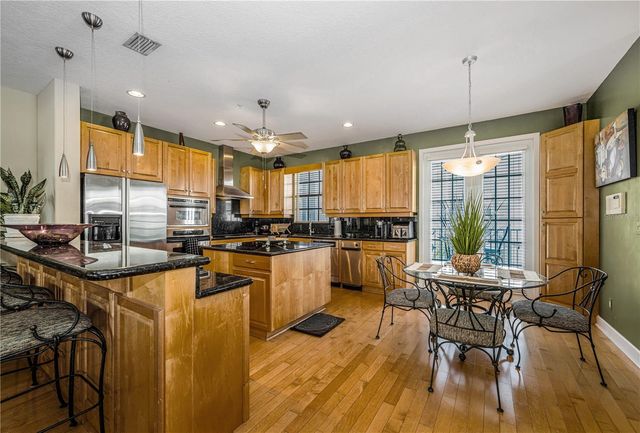 106 YACHT CLUB CIRCLE, North Redington Beach, FL 33708