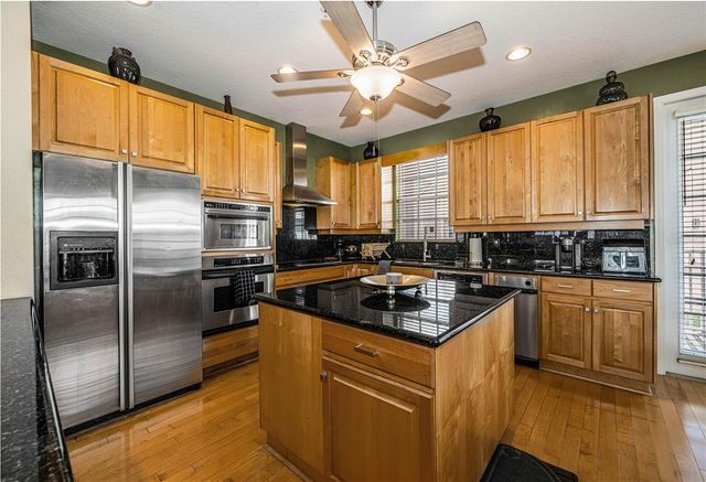 106 YACHT CLUB CIRCLE, North Redington Beach, FL 33708