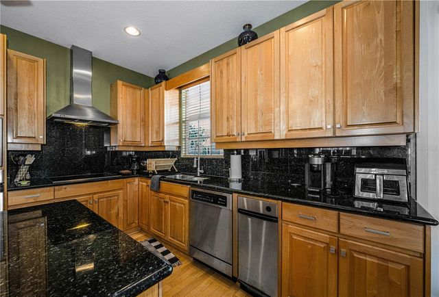 106 YACHT CLUB CIRCLE, North Redington Beach, FL 33708