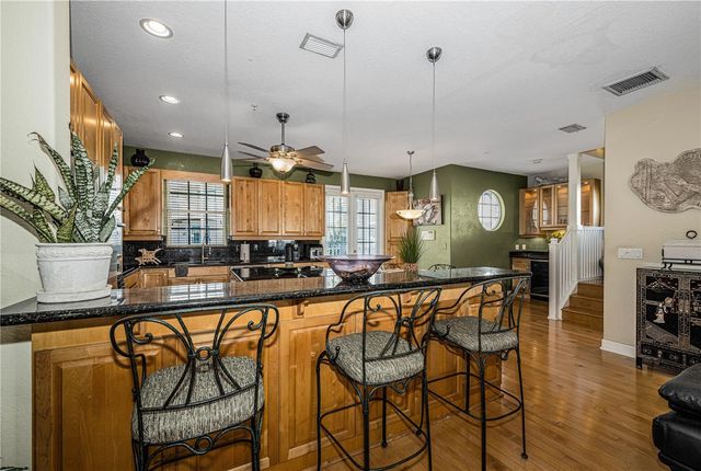 106 YACHT CLUB CIRCLE, North Redington Beach, FL 33708