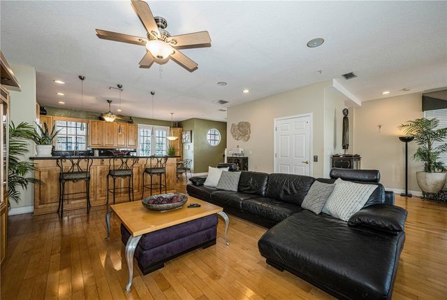 106 YACHT CLUB CIRCLE, North Redington Beach, FL 33708