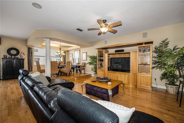 106 YACHT CLUB CIRCLE, North Redington Beach, FL 33708