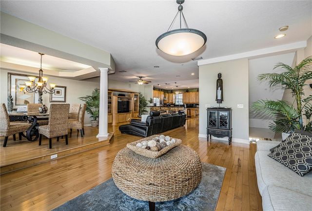 106 YACHT CLUB CIRCLE, North Redington Beach, FL 33708