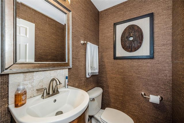 106 YACHT CLUB CIRCLE, North Redington Beach, FL 33708