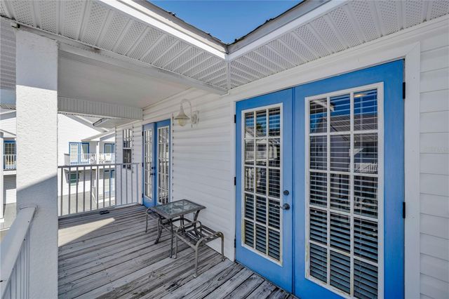 106 YACHT CLUB CIRCLE, North Redington Beach, FL 33708