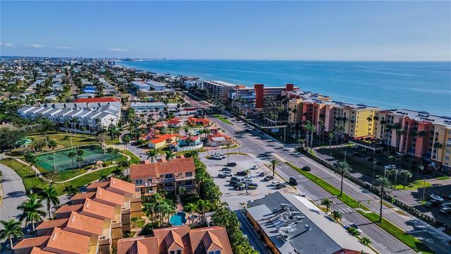 106 YACHT CLUB CIRCLE, North Redington Beach, FL 33708