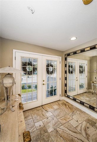 106 YACHT CLUB CIRCLE, North Redington Beach, FL 33708