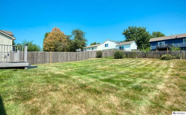 8903 N 76th Street, Omaha, NE 68122