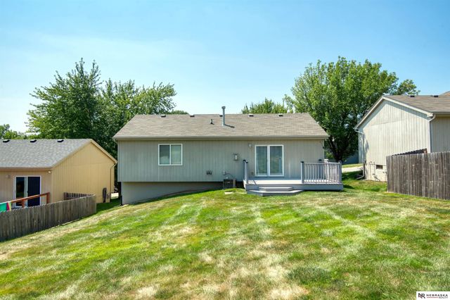 8903 N 76th Street, Omaha, NE 68122