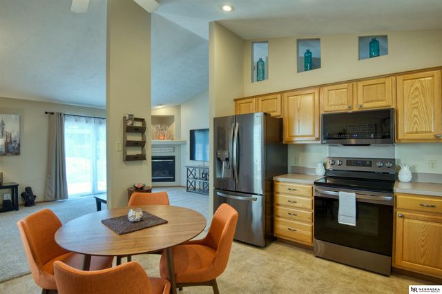 8903 N 76th Street, Omaha, NE 68122