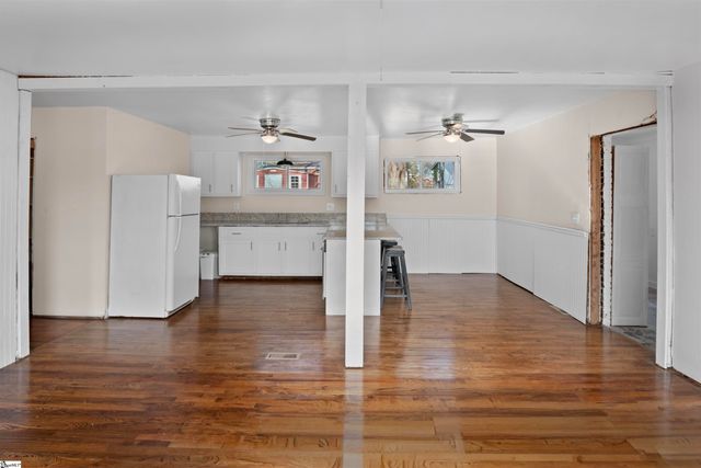 11 El Paso Drive, Greenville, SC 29617