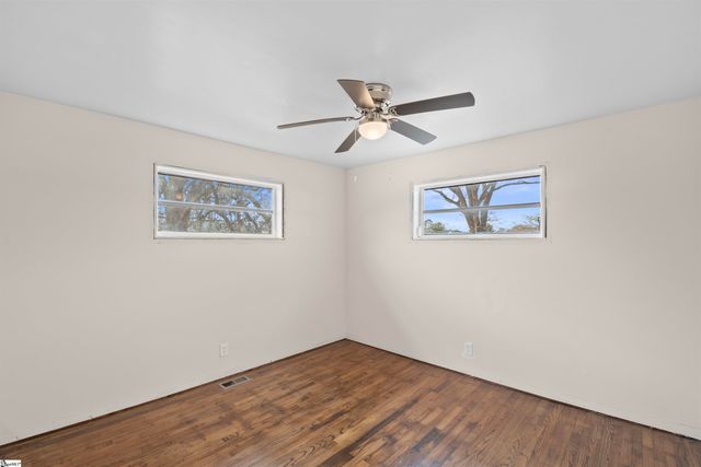 11 El Paso Drive, Greenville, SC 29617