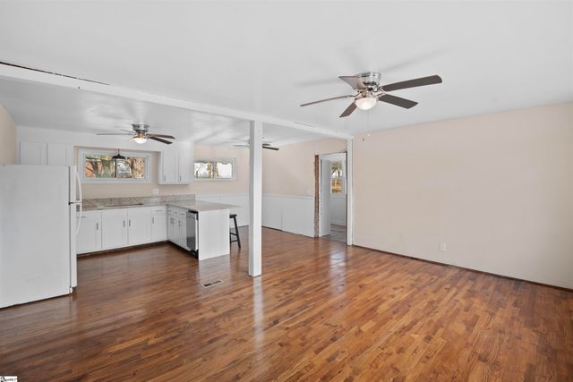 11 El Paso Drive, Greenville, SC 29617