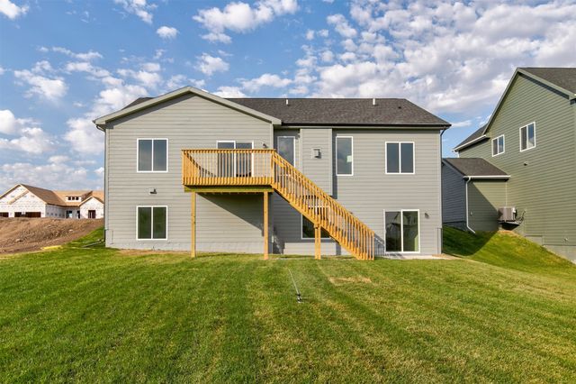 3185 NW Prescott Court, Grimes, IA 50111