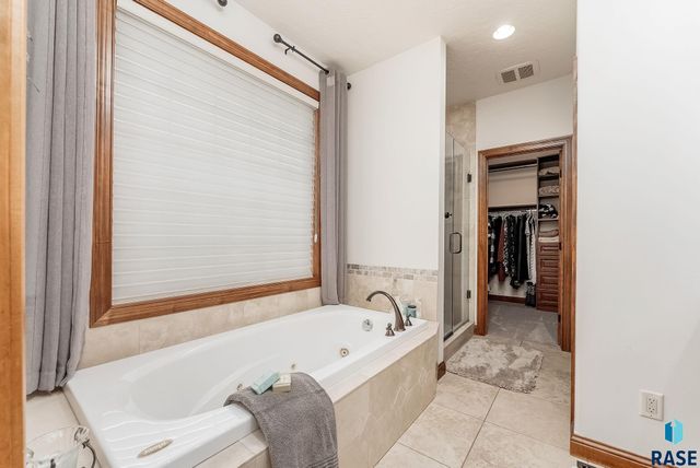 6229 S Tomar Rd, Sioux Falls, SD 57108