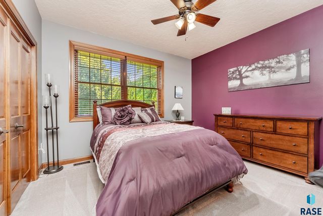 6229 S Tomar Rd, Sioux Falls, SD 57108