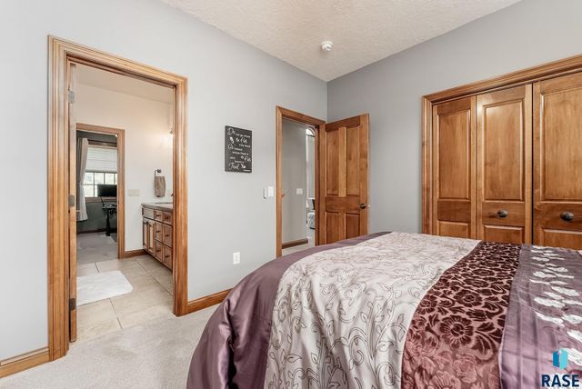 6229 S Tomar Rd, Sioux Falls, SD 57108