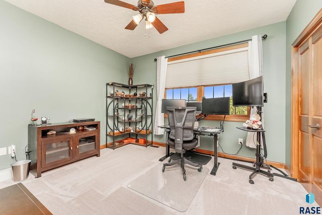 6229 S Tomar Rd, Sioux Falls, SD 57108