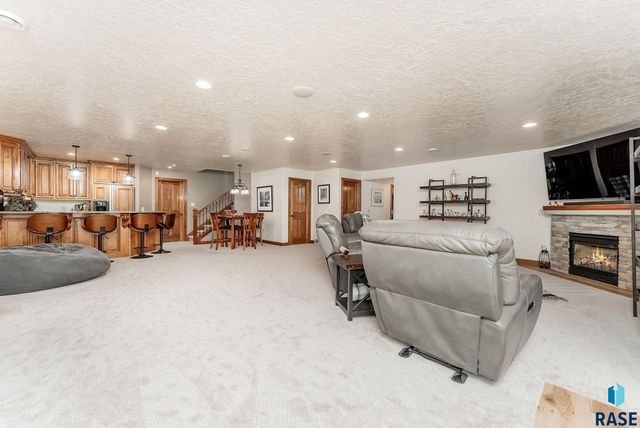 6229 S Tomar Rd, Sioux Falls, SD 57108