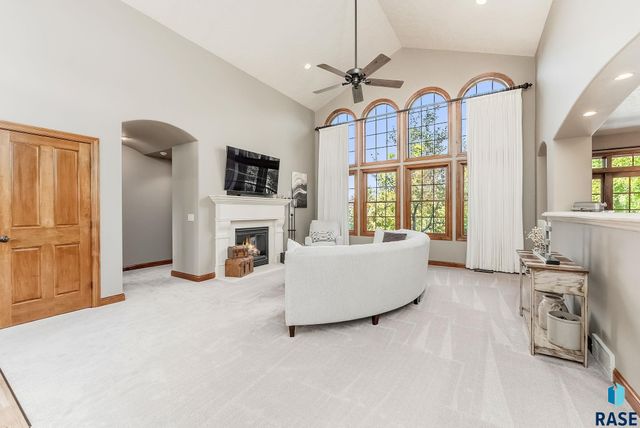 6229 S Tomar Rd, Sioux Falls, SD 57108