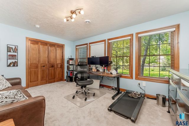 6229 S Tomar Rd, Sioux Falls, SD 57108