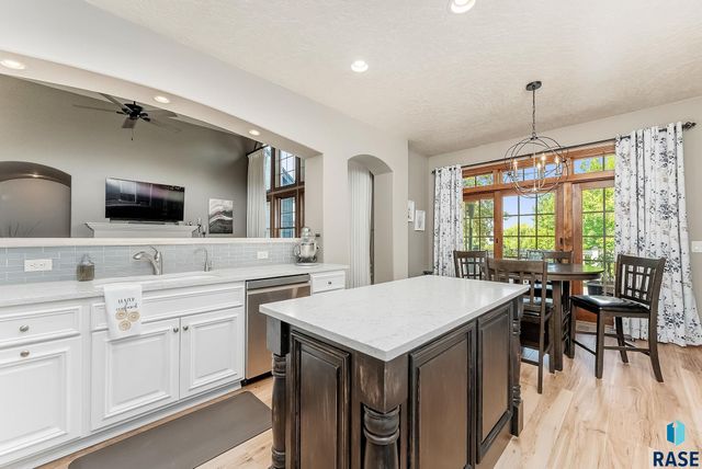 6229 S Tomar Rd, Sioux Falls, SD 57108