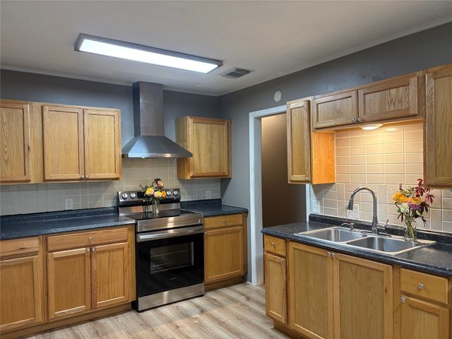 9368 Wardlow Drive, Shreveport, LA 71106