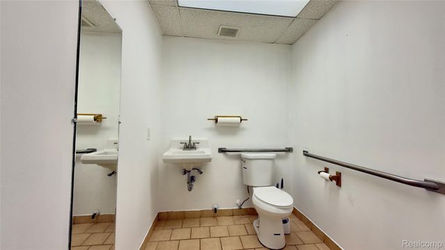 28917 7 Mile Road, Livonia, MI 48152