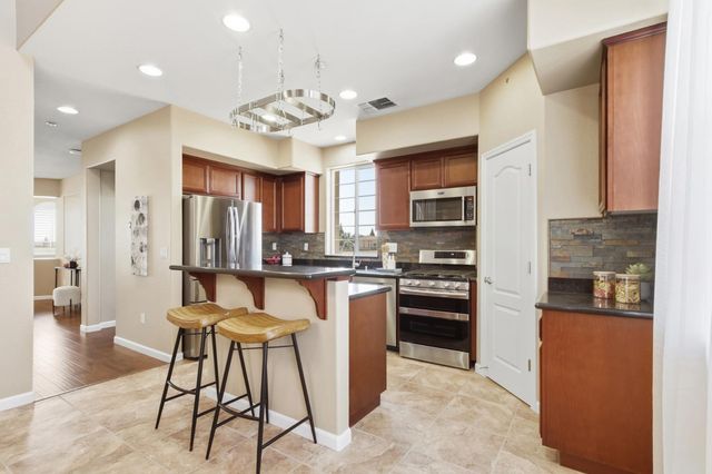1789 Camino Real Way, Roseville, CA 95747