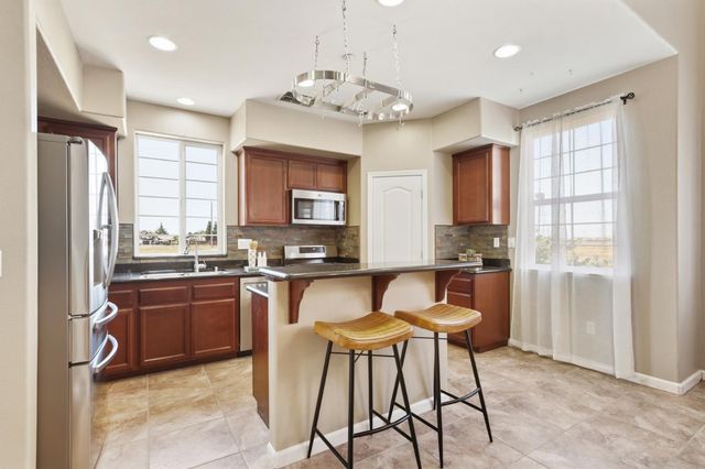 1789 Camino Real Way, Roseville, CA 95747