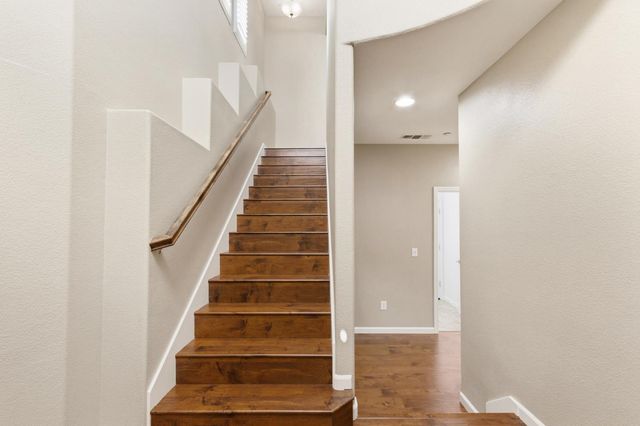 1789 Camino Real Way, Roseville, CA 95747