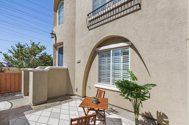 1789 Camino Real Way, Roseville, CA 95747